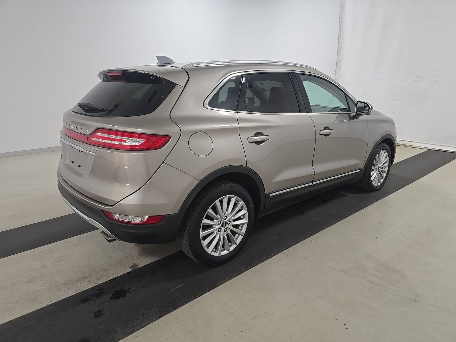 Used 2019 Lincoln MKC Premiere FWD image 6