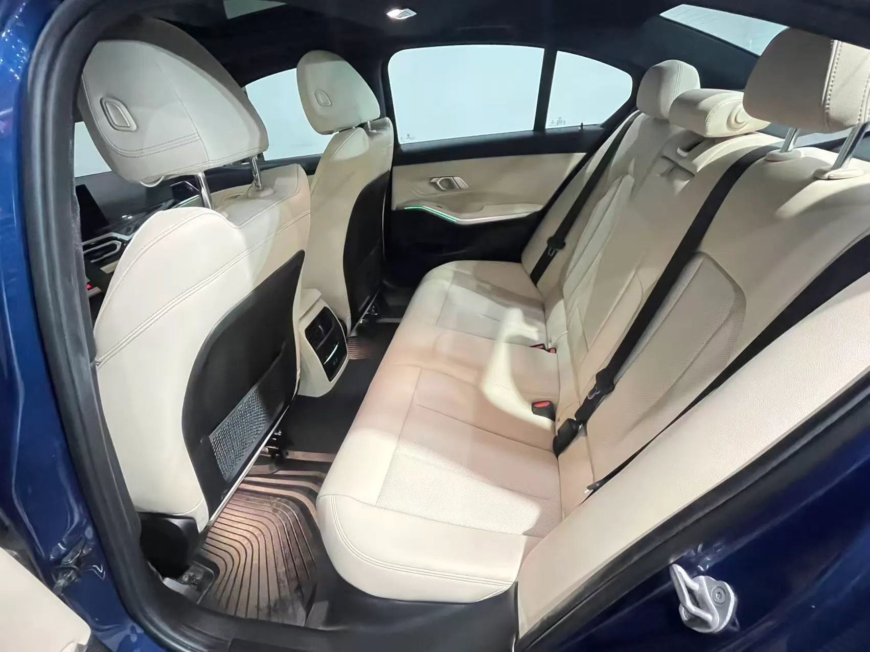 Used 2023 BMW 330i xDrive Sedan w/ Driving Assistance Package image 24