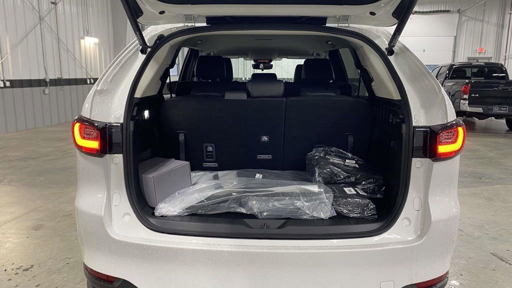 New 2026 MAZDA CX-90 3.3 Turbo w/ Select Package image 9