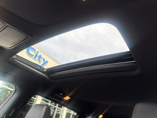 Used 2024 Honda Odyssey Sport image 25