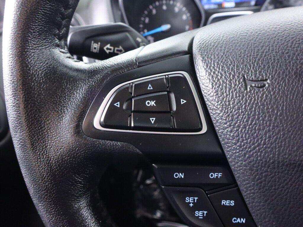 Used 2018 Ford Focus Titanium w/ Titanium Technology Package FWD image 12