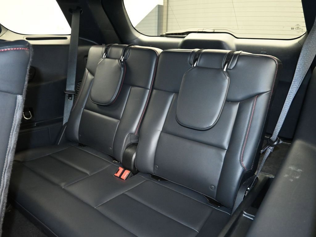 Certified 2025 Ford Explorer ST-Line w/ Premium Package image 24