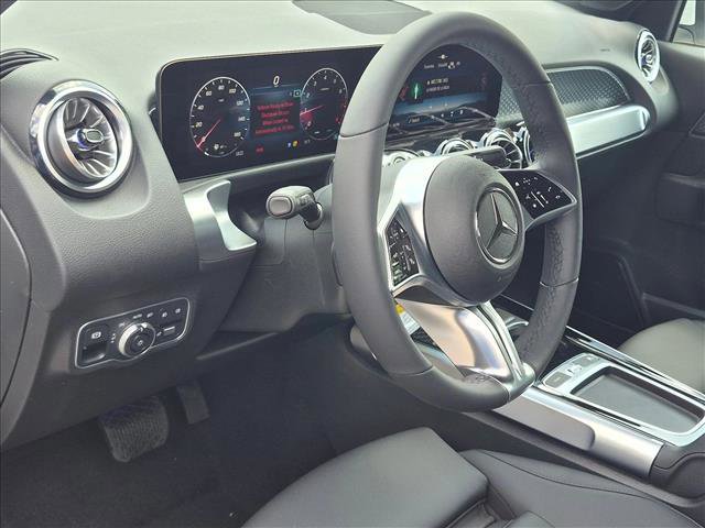 New 2026 Mercedes-Benz GLB 250 image 3