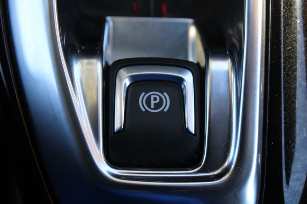 Used 2024 Chevrolet Trax RS image 35