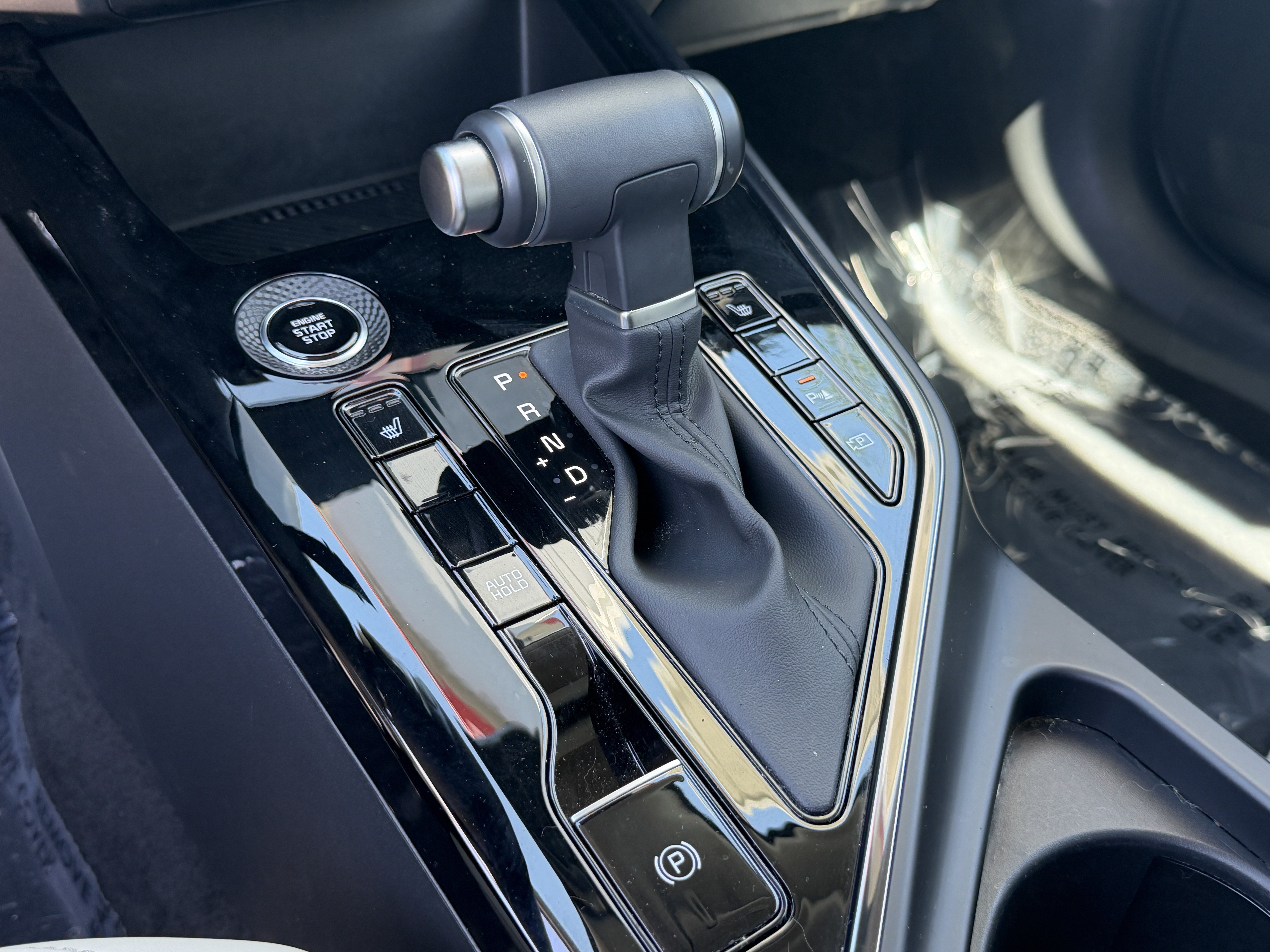Certified 2025 Kia Niro EX FWD image 23