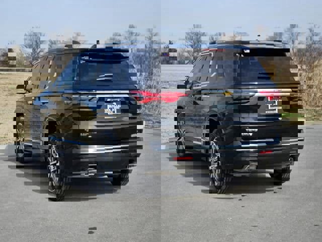Used 2023 Chevrolet Traverse High Country image 5
