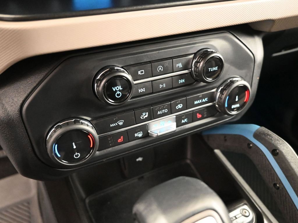 Used 2022 Ford Bronco Wildtrak image 15