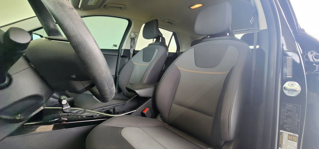 Used 2024 Kia Niro LX FWD image 15