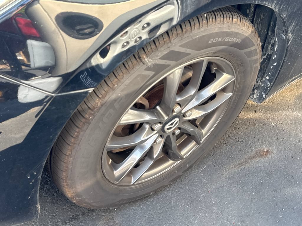 Used 2018 MAZDA MAZDA3 Sport FWD image 9