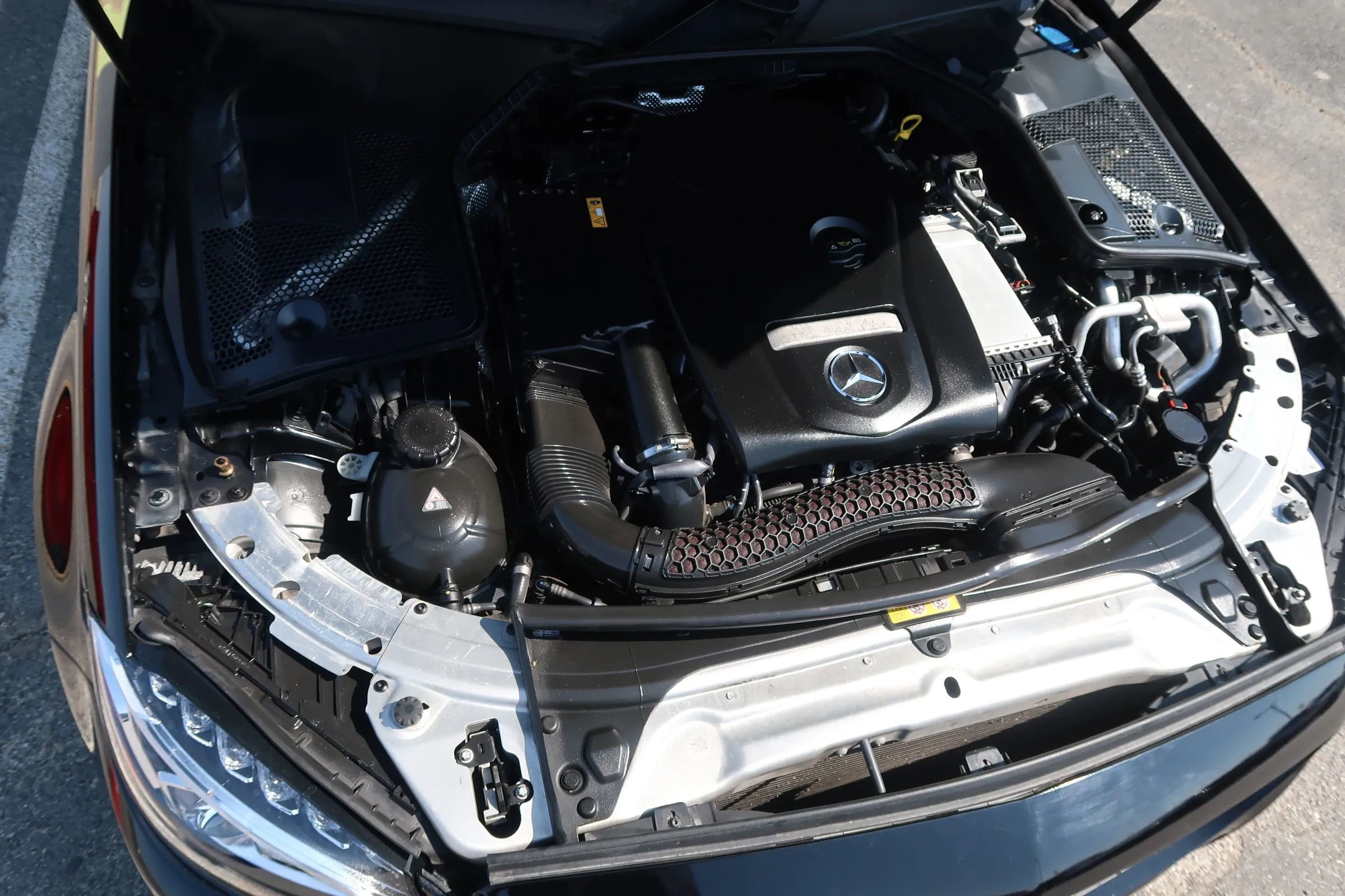 Used 2017 Mercedes-Benz C 300 4MATIC Coupe image 34