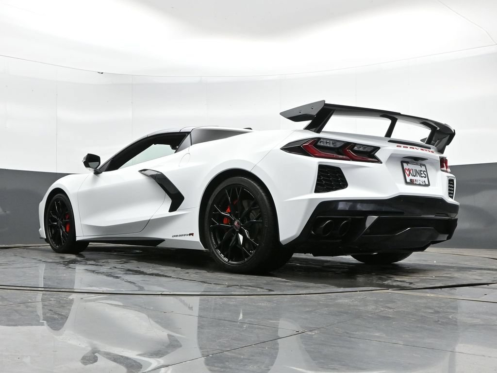 Used 2023 Chevrolet Corvette Stingray Premium Conv w/ Z51 Performance Package RWD image 49
