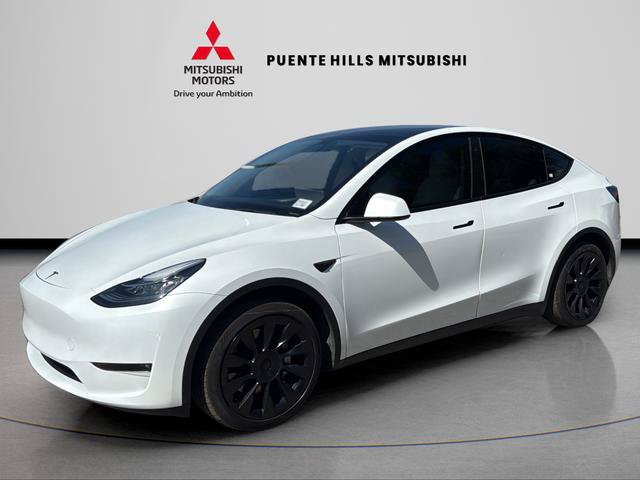 Used 2023 Tesla Model Y Long Range AWD/4WD image 1