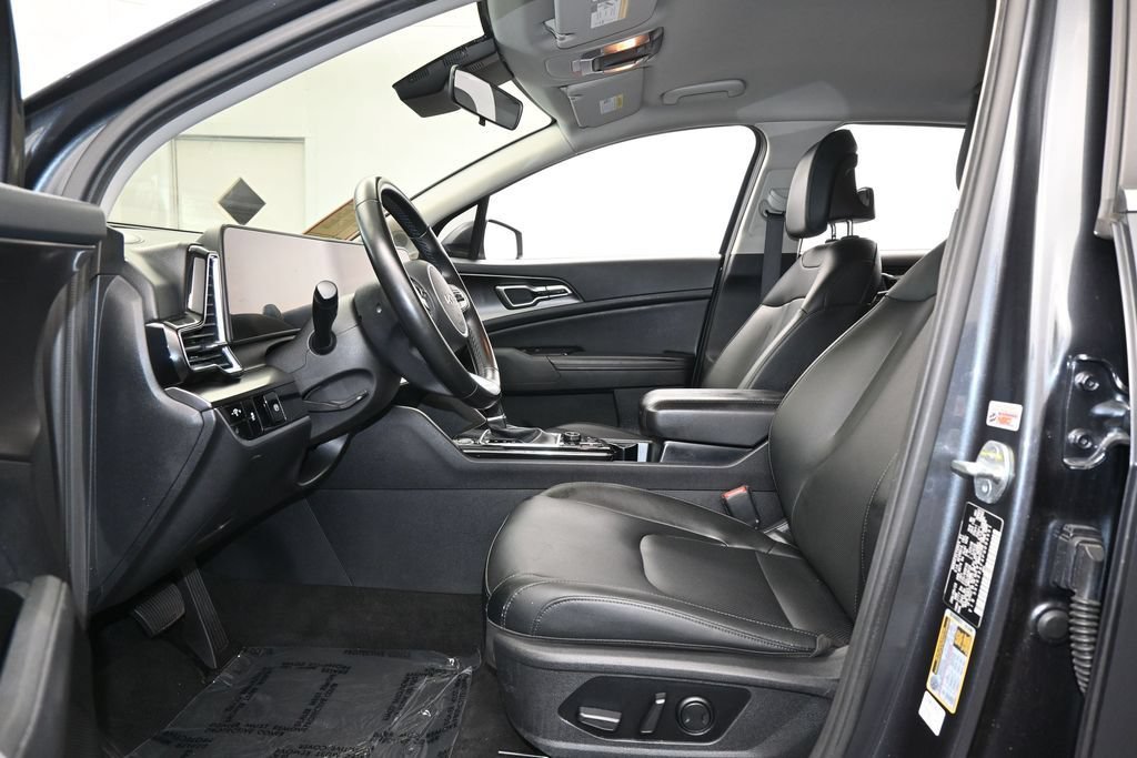 Used 2023 Kia Sportage EX FWD image 11