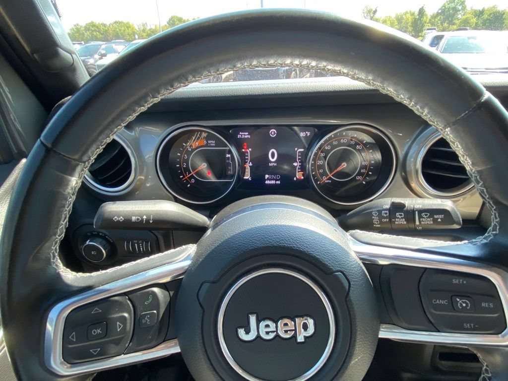 Used 2022 Jeep Wrangler Unlimited Sahara AWD/4WD image 12