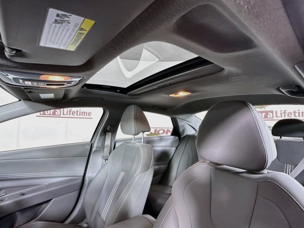 Certified 2024 Hyundai Elantra SEL w/ Convenience Package FWD image 13