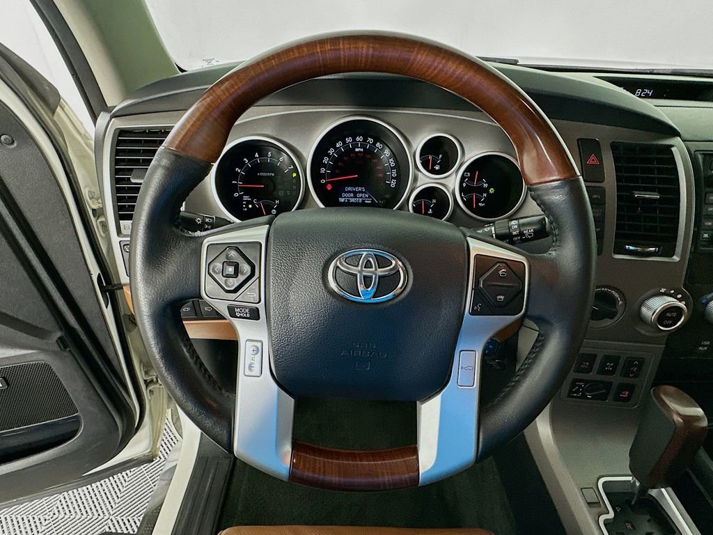 Used 2016 Toyota Sequoia Platinum image 11