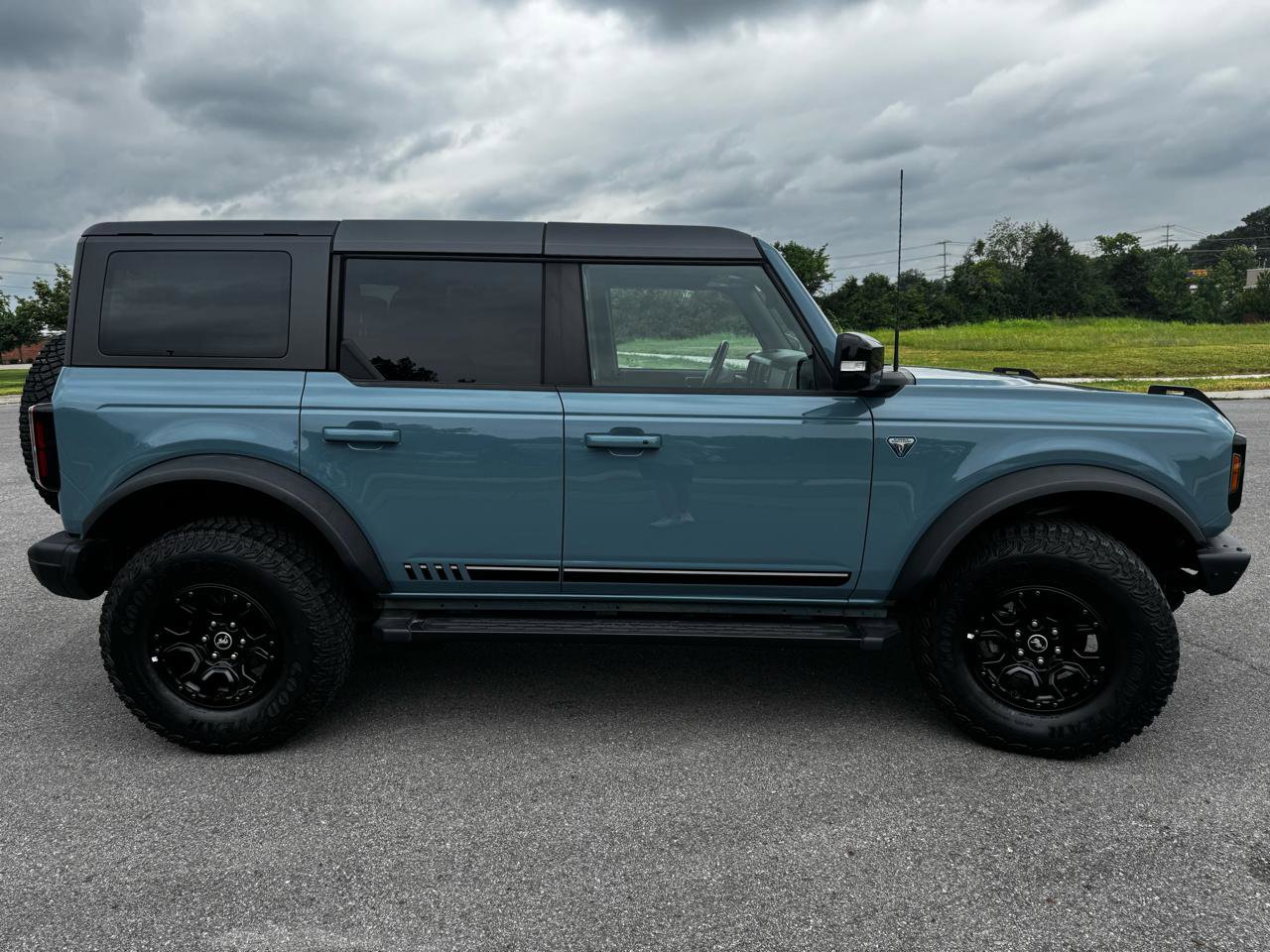 Used 2021 Ford Bronco First Edition AWD/4WD image 4