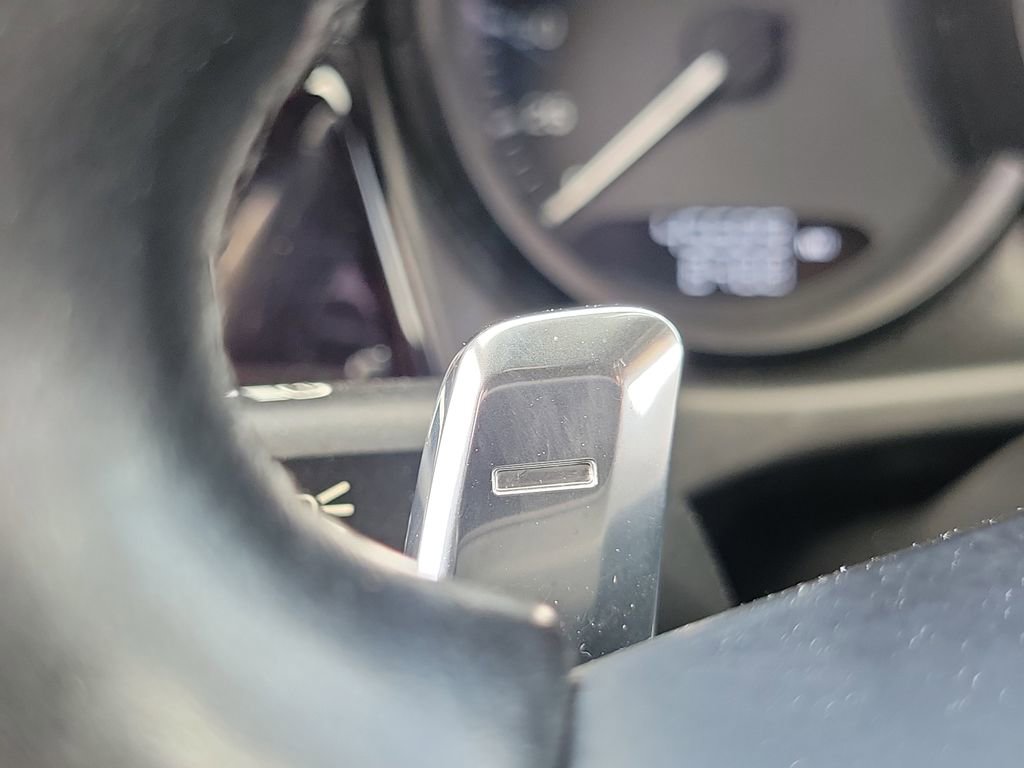 Used 2024 Porsche Macan AWD/4WD image 7