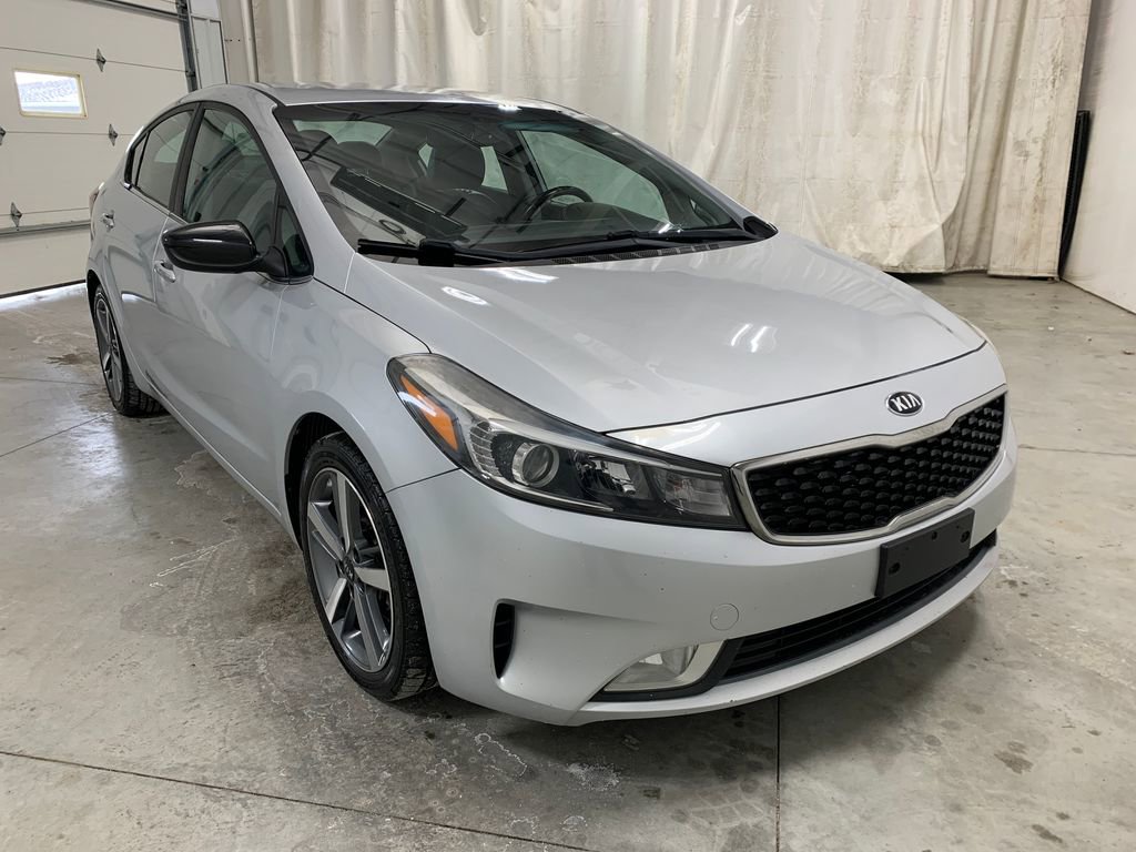 Used 2017 Kia Forte EX image 2