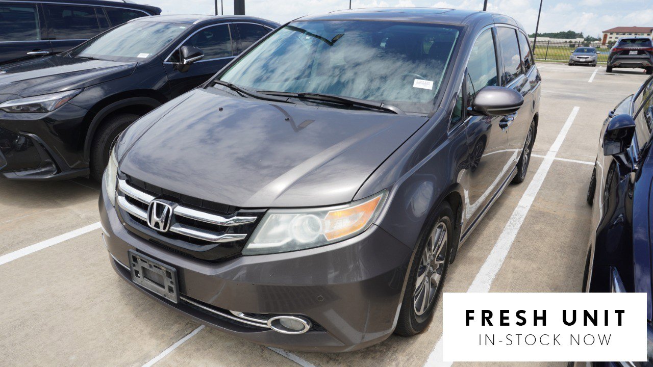 Used 2015 Honda Odyssey Touring image 1