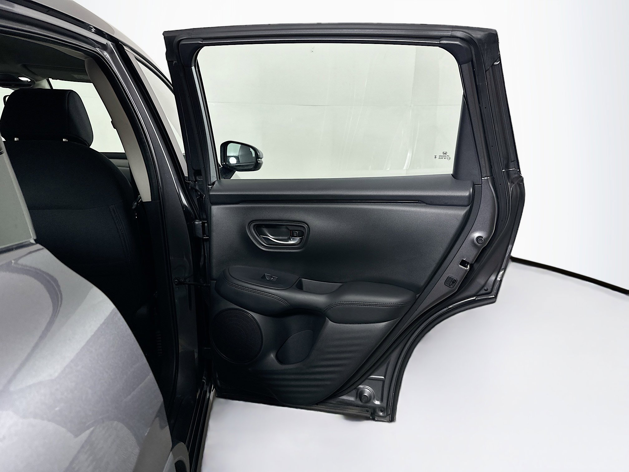 Used 2025 Honda HR-V LX image 28