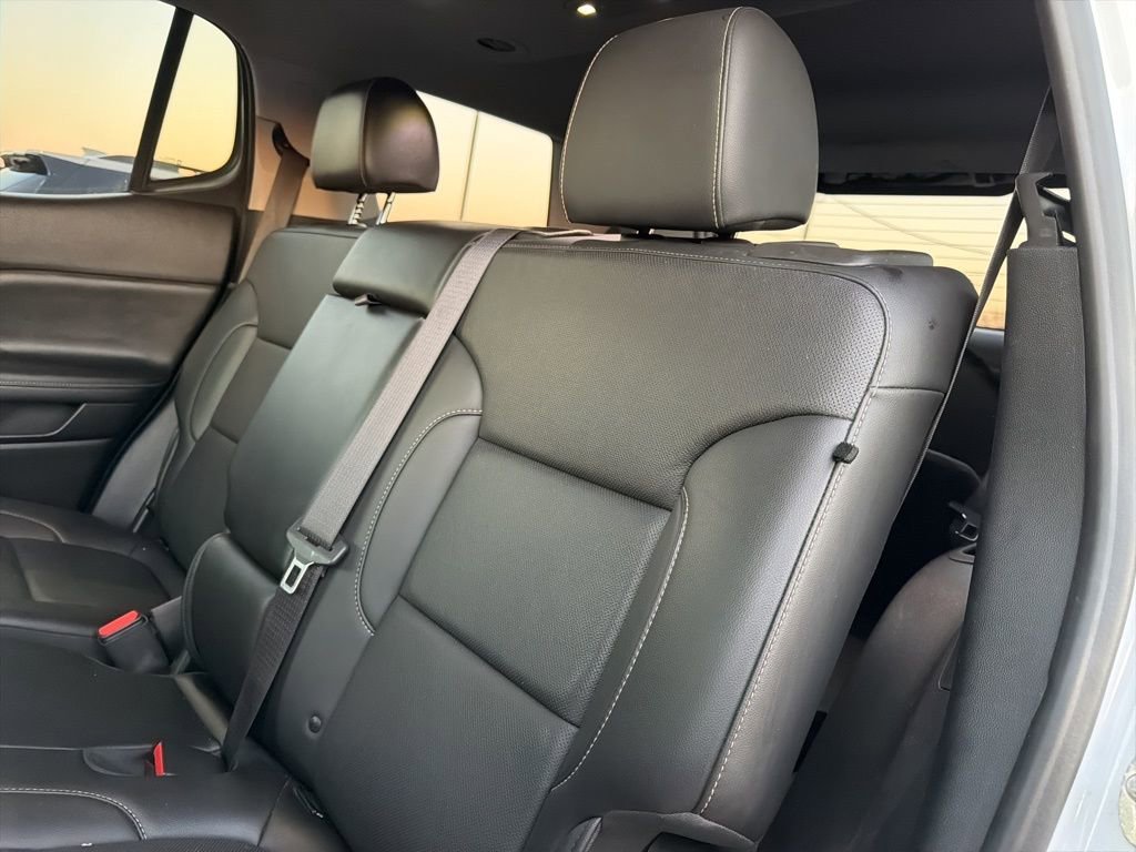 Used 2021 GMC Acadia SLT w/ Elevation Edition image 11