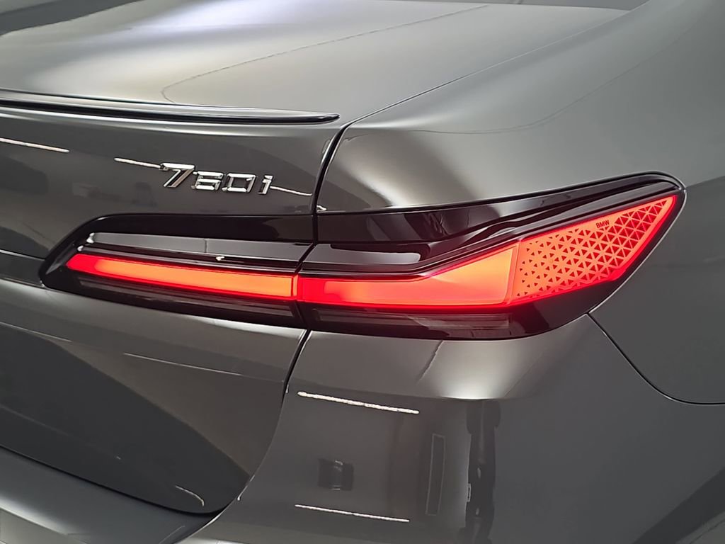 New 2026 BMW 760i xDrive w/ Executive Package image 33