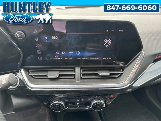 Used 2025 Chevrolet Trax RS w/ Driver Confidence Package FWD image 16
