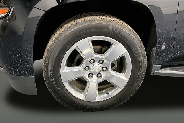 Used 2017 Chevrolet Suburban LT image 32