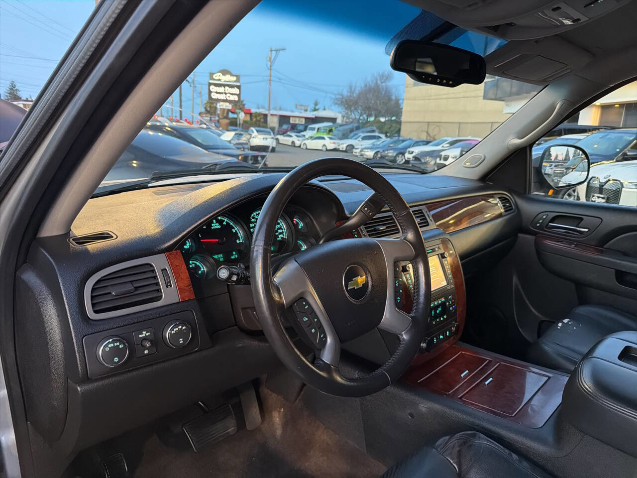 Used 2013 Chevrolet Suburban LTZ image 33