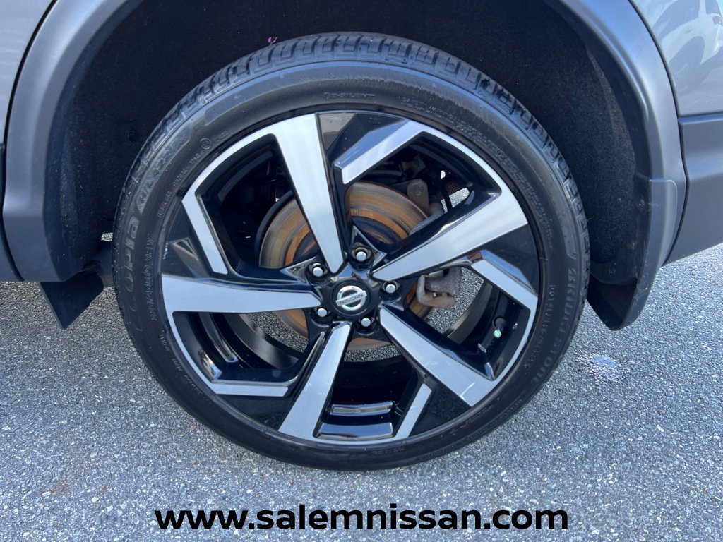 Used 2022 Nissan Rogue Sport SL AWD/4WD image 29