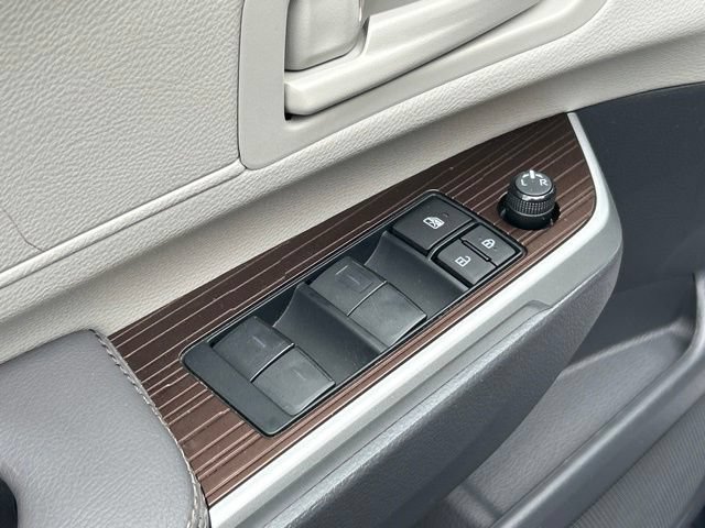 Certified 2023 Toyota Sienna LE FWD image 18