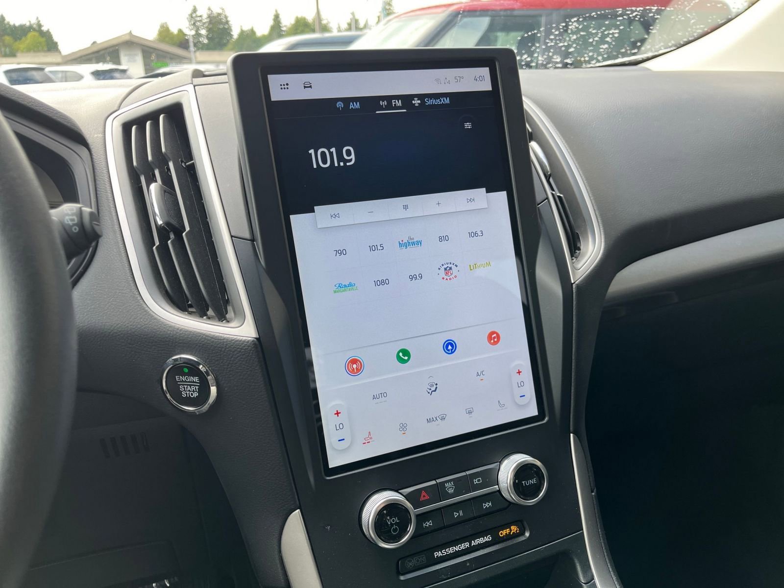 Used 2024 Ford Edge SEL image 21