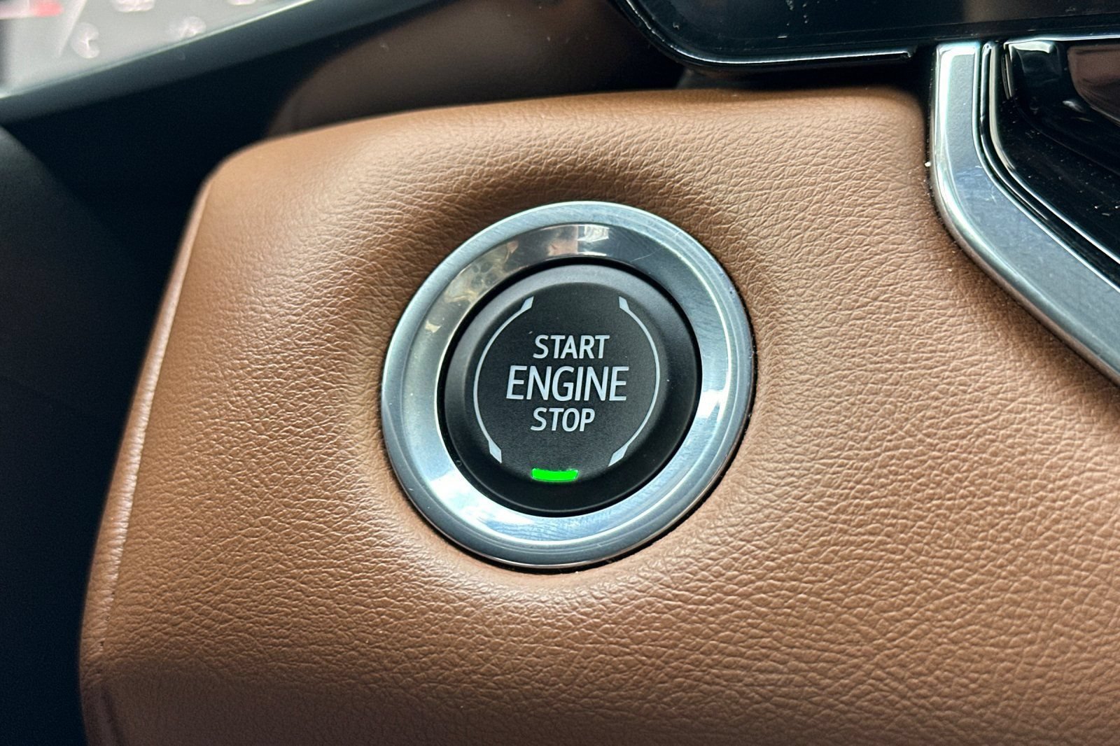 Certified 2023 GMC Canyon AT4 w/ AT4 Premium Package AWD/4WD image 29