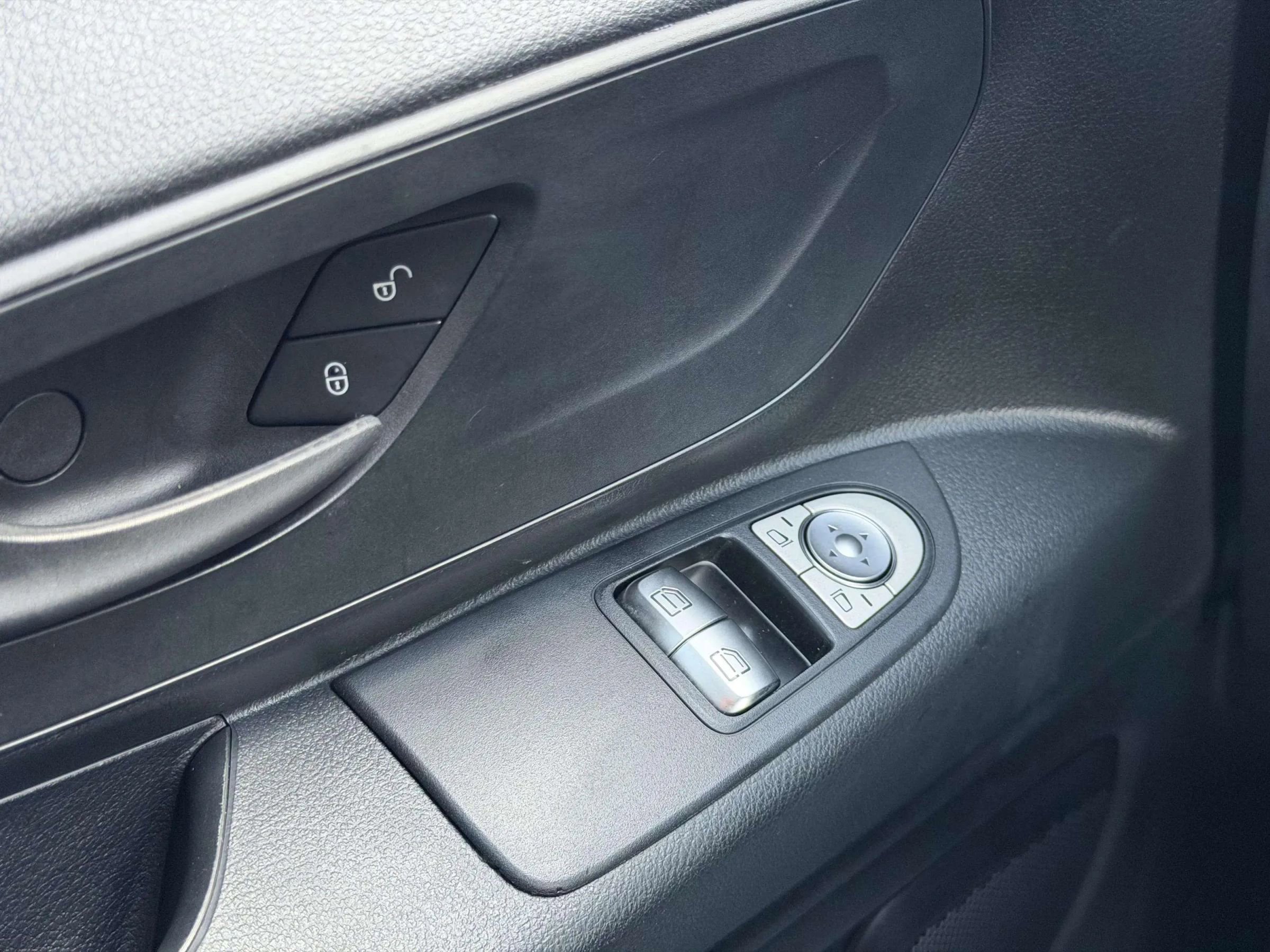 Used 2018 Mercedes-Benz Metris image 26