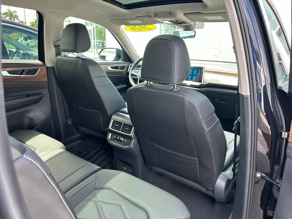 Certified 2026 Volkswagen Atlas SE w/ Panoramic Sunroof Package FWD image 48