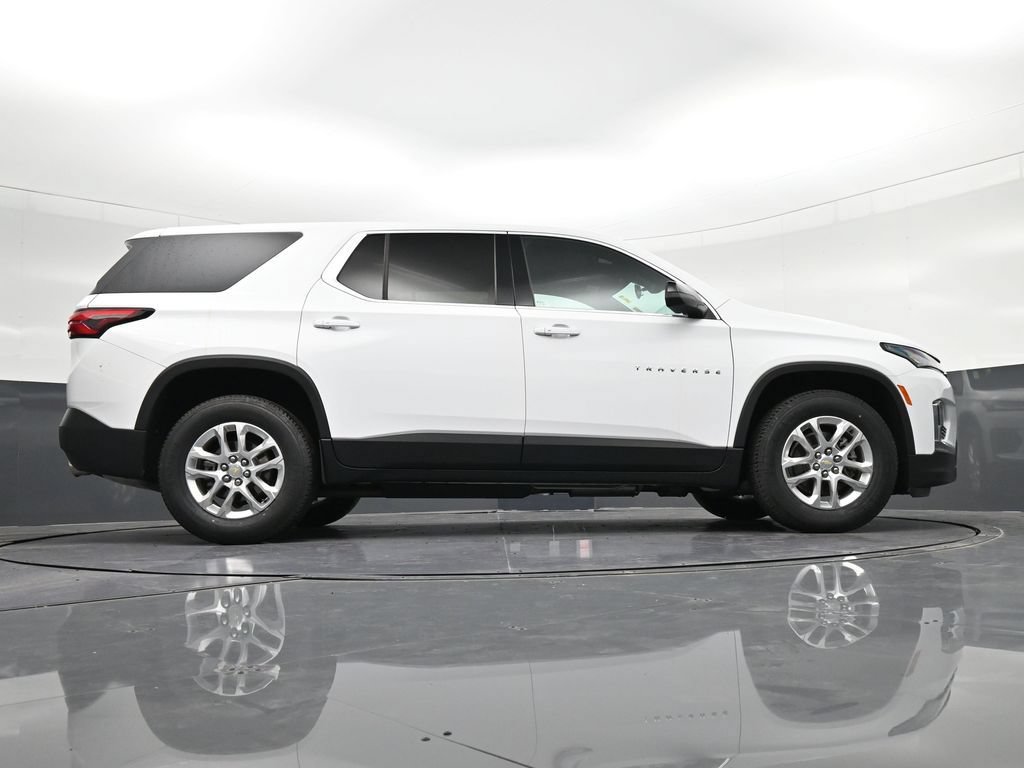 Used 2023 Chevrolet Traverse LS FWD image 27