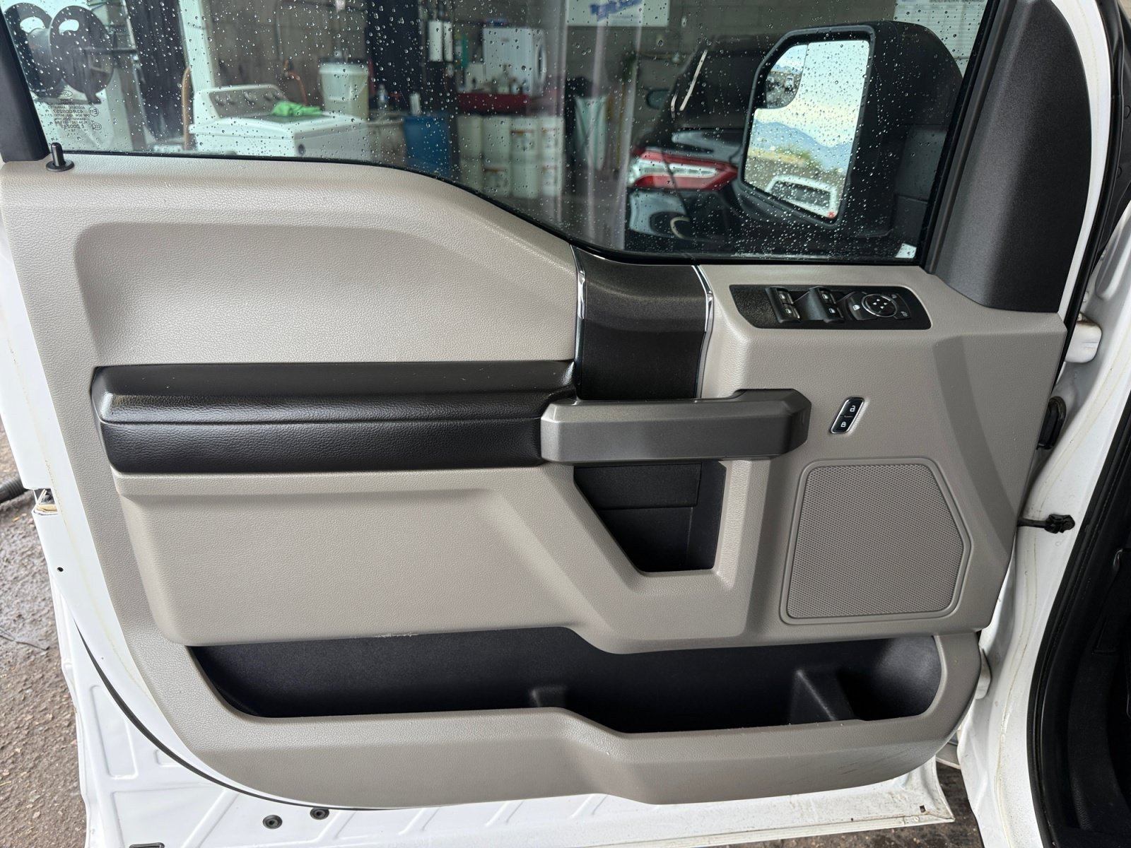 Used 2017 Ford F150 XLT RWD image 12