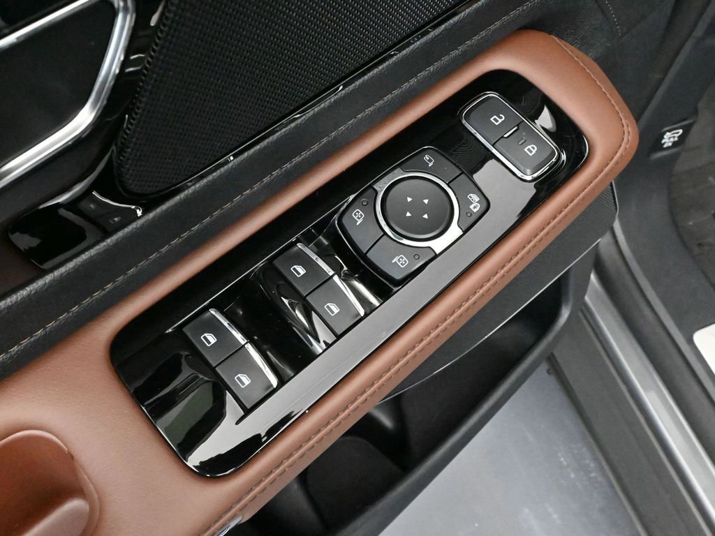 Used 2025 Lincoln Aviator Reserve w/ Jet Appearance Package AWD/4WD image 21