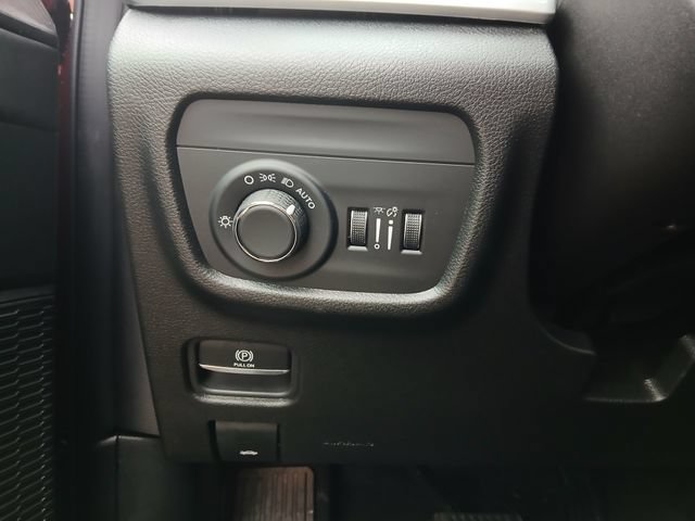 New 2025 Jeep Grand Cherokee L Laredo AWD/4WD image 28