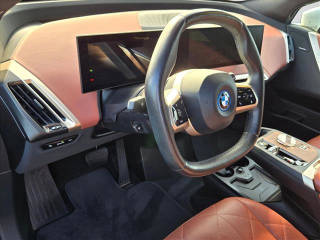 Used 2023 BMW iX xDrive50 w/ Ultimate Package image 10