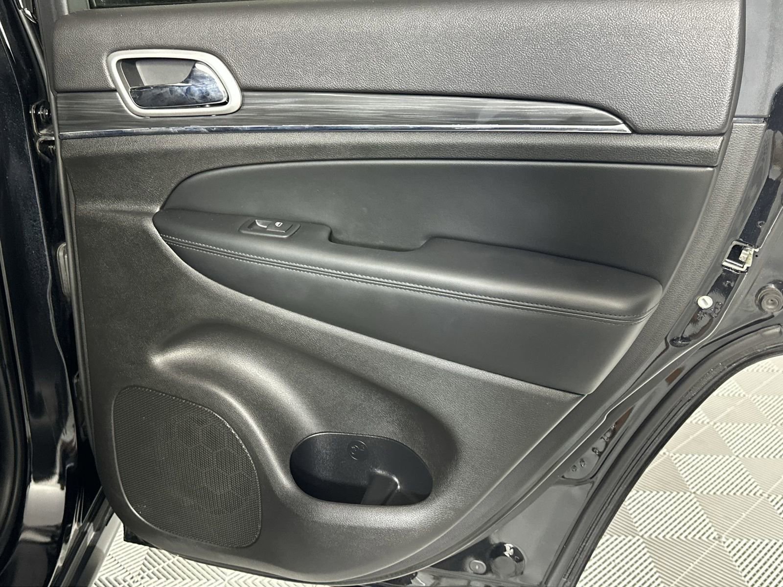 Used 2020 Jeep Grand Cherokee Limited w/ Trailer Tow Group IV AWD/4WD image 30