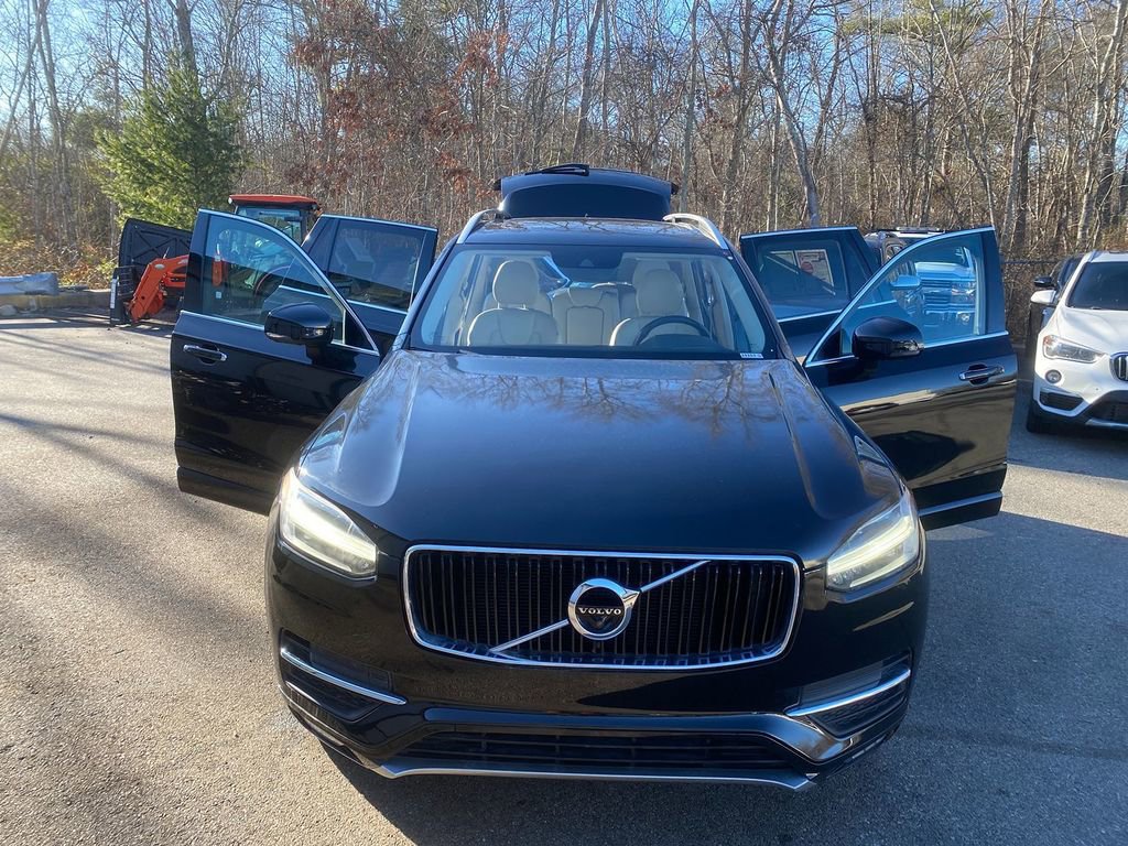 Used 2017 Volvo XC90 T6 Momentum w/ Vision Package image 30