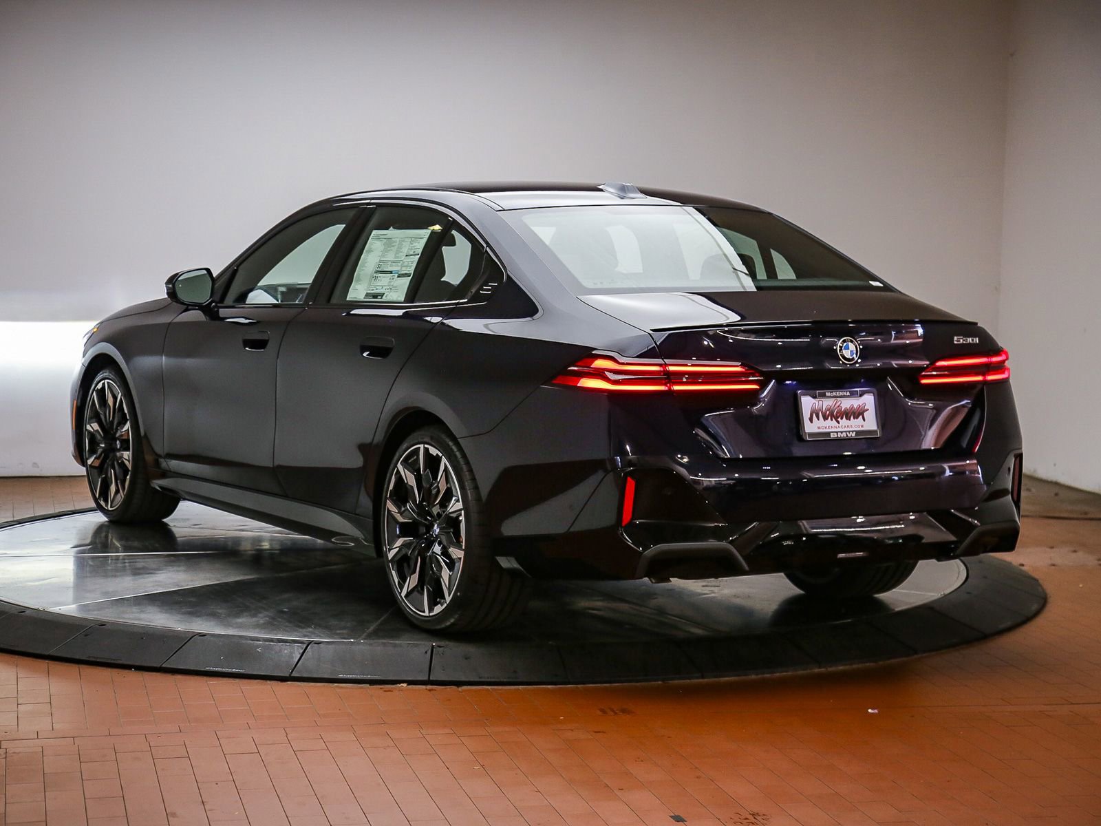 New 2027 BMW 530i RWD image 3
