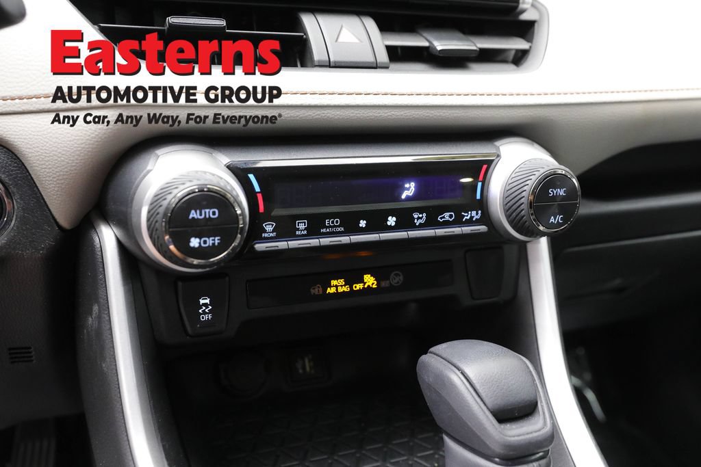 Used 2024 Toyota RAV4 XLE AWD/4WD image 19