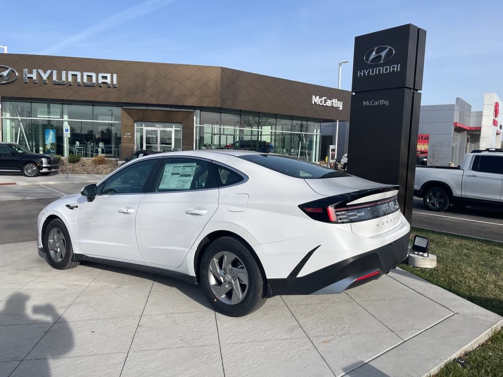 New 2026 Hyundai Sonata SE FWD image 3