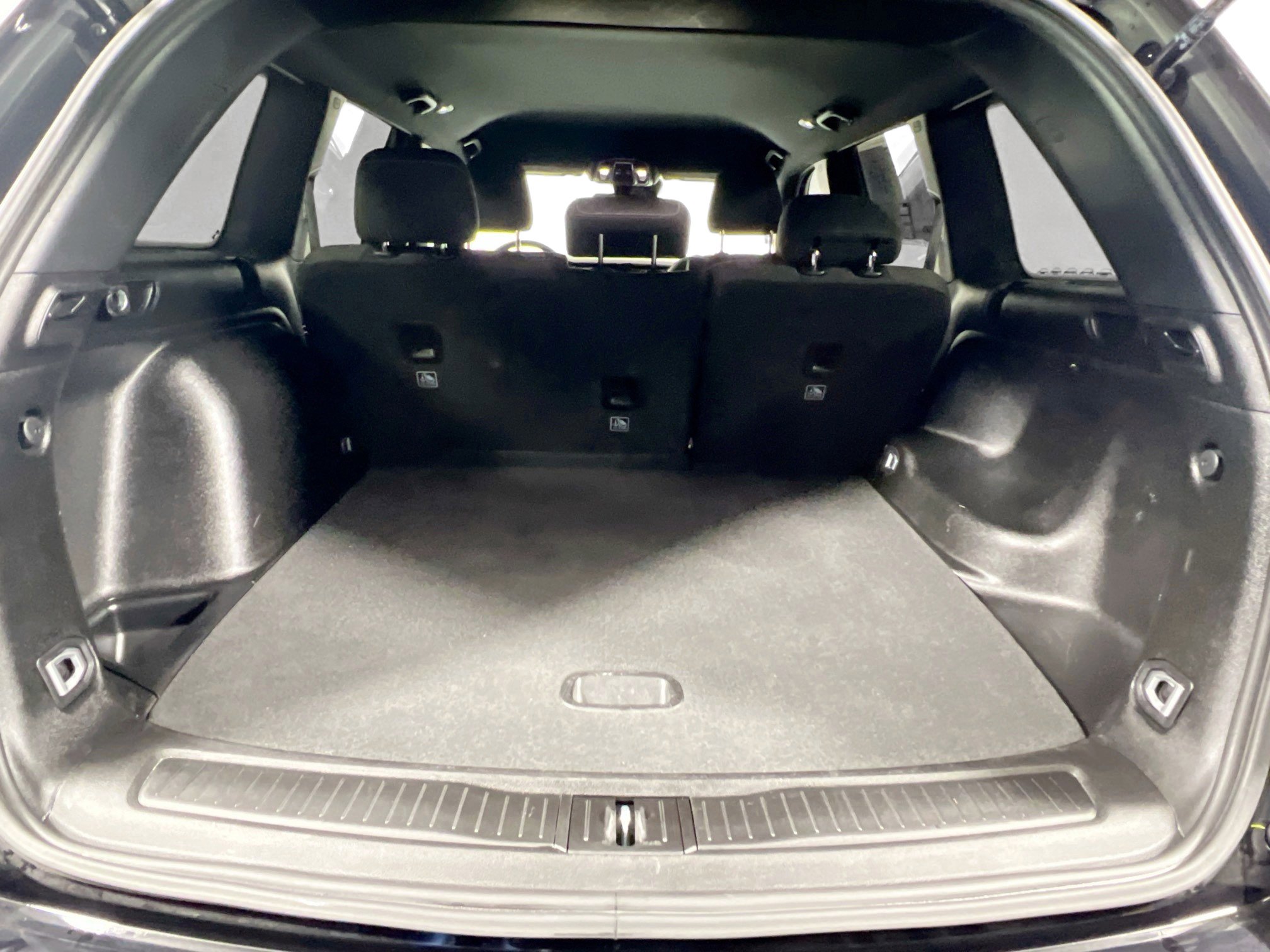 Used 2024 Jeep Grand Cherokee Laredo w/ Trailer Tow Package image 34