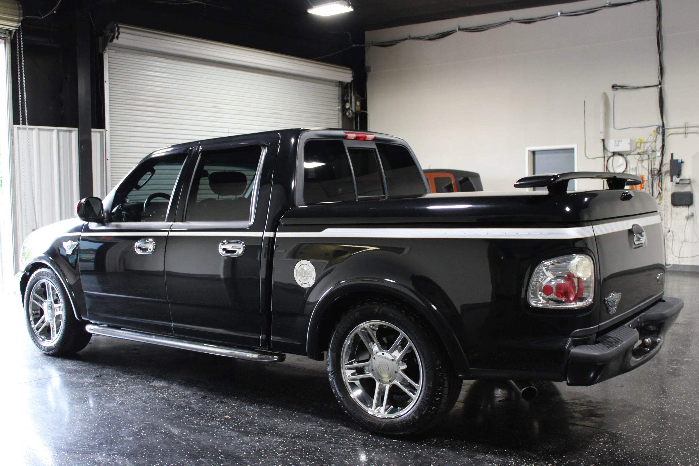 Used 2003 Ford F150 Harley-Davidson RWD image 6