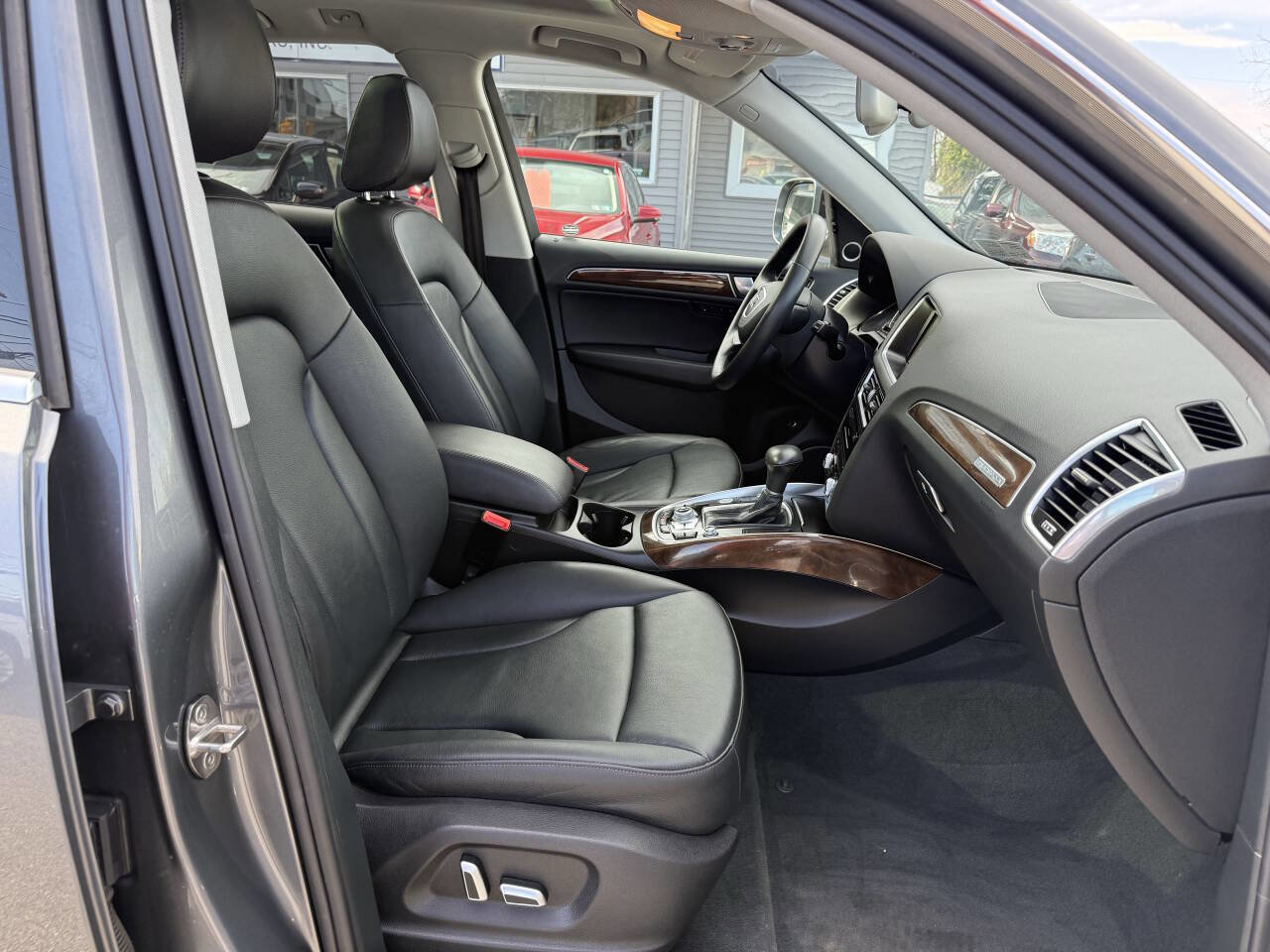 Used 2016 Audi Q5 2.0T Premium Plus w/ Technology Package AWD/4WD image 16