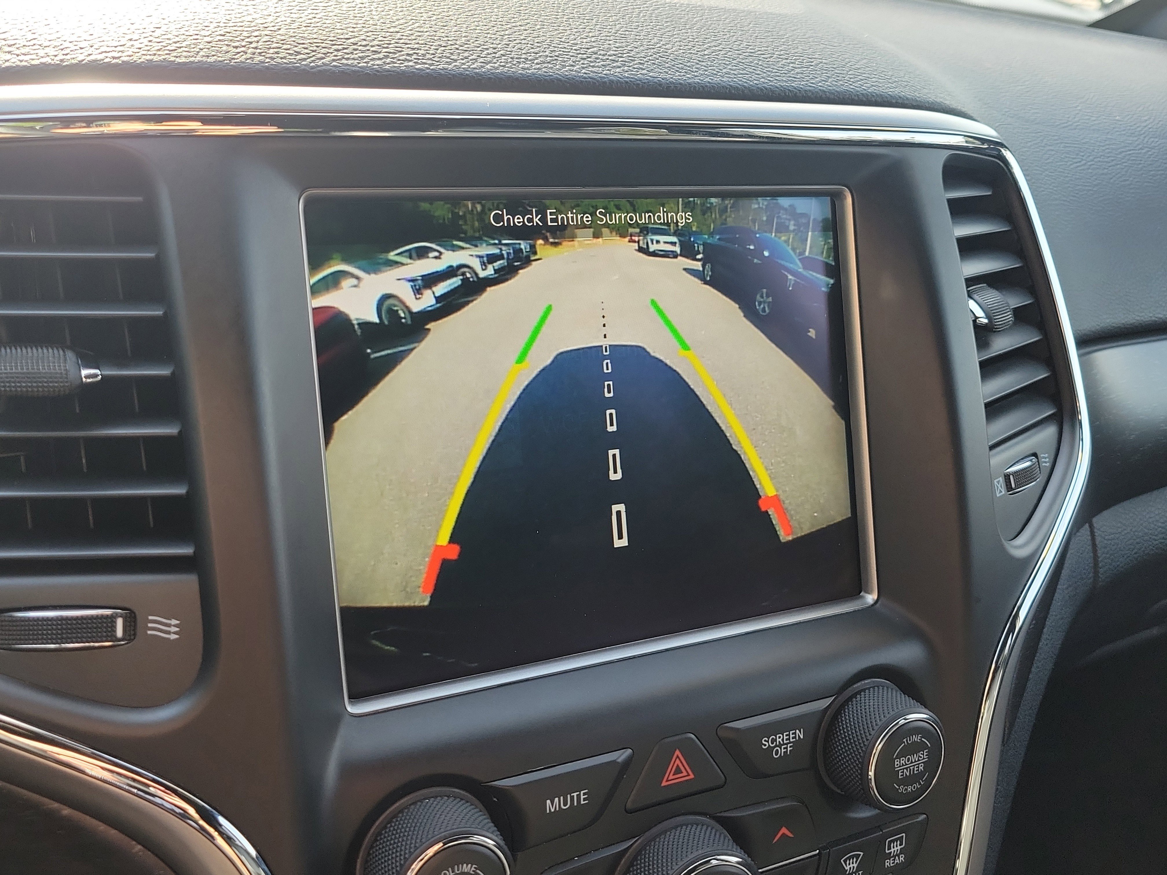 Used 2018 Jeep Grand Cherokee Altitude AWD/4WD image 31